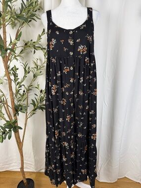 SO Black Floral Button-Front Maxi Dress with Orange & White Flowers Sz M (MC)